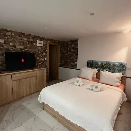 Carpe Diem-M Trogir Exterior photo