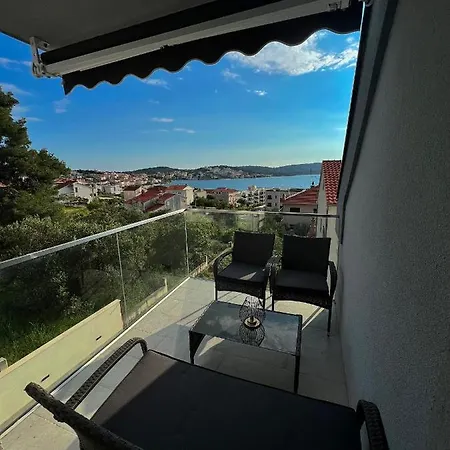 Carpe Diem-M Trogir Exterior photo
